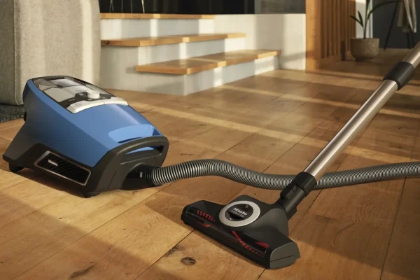 Miele Bagless Vacuum Cleaners>Blizzard CX1 TurboTeam PowerLine